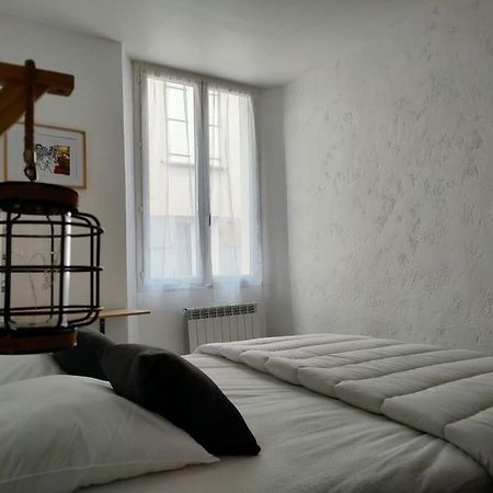 Appartement Au Coeur Du Village Sisteron Extérieur photo