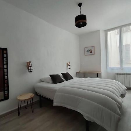 Appartement Au Coeur Du Village Sisteron Extérieur photo